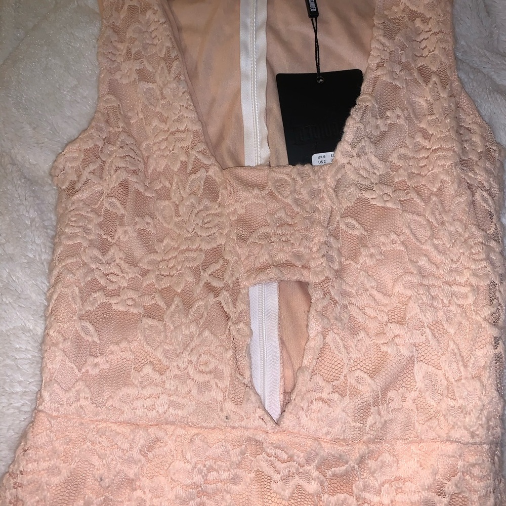 🌷MISGUIDED NUDE DRESS🌷 - Picture 2 of 7